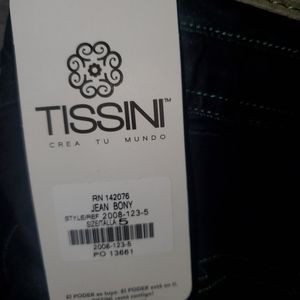 Jeans levanta  pompa colombiana